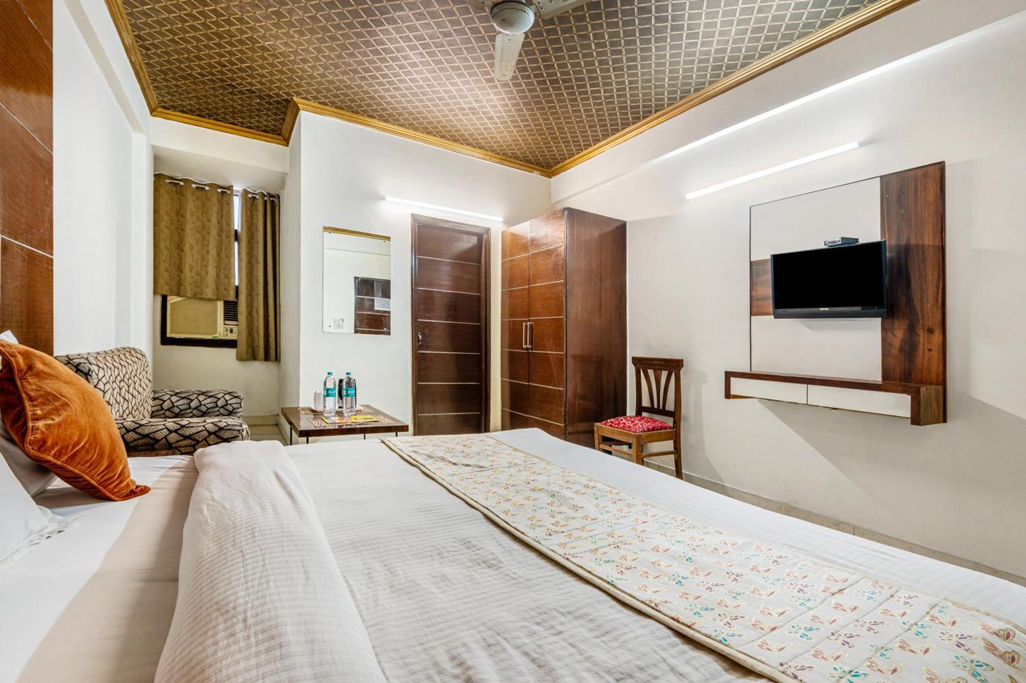 Hotel Nice Palace Delhi  Dış mekan fotoğraf