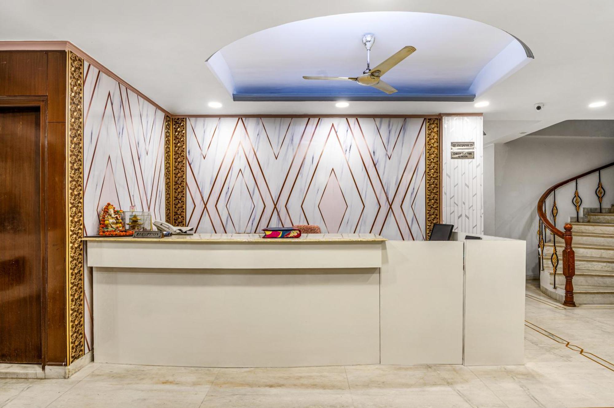 Hotel Nice Palace Delhi  Dış mekan fotoğraf